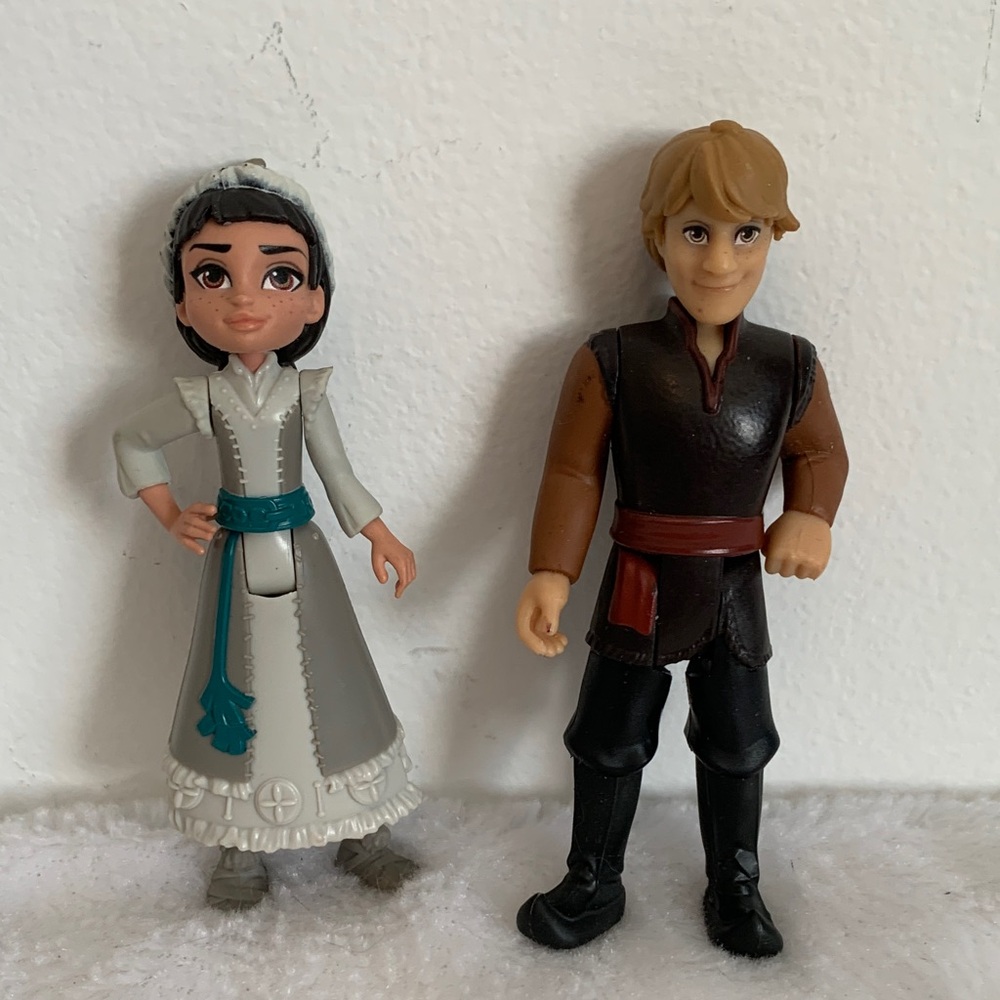 Disney Frozen-inspired Kids Action Figure Set — Gray, Teal & Brown